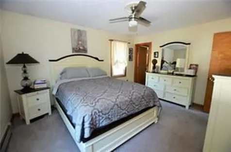 6 Sterling Drive Tiverton RI 02878