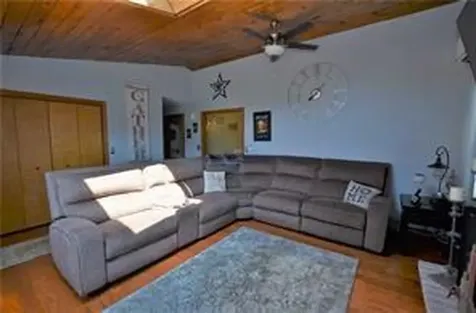 6 Sterling Drive Tiverton RI 02878