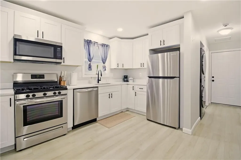 272 Sayles Street Providence RI 02905