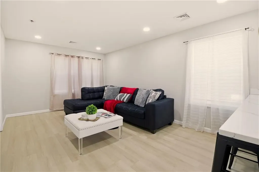 272 Sayles Street Providence RI 02905