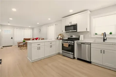 272 Sayles Street Providence RI 02905
