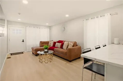 272 Sayles Street Providence RI 02905