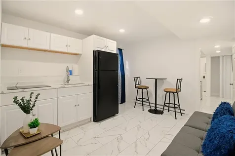 272 Sayles Street Providence RI 02905