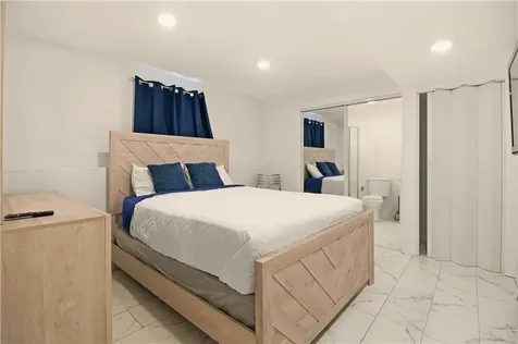 272 Sayles Street Providence RI 02905
