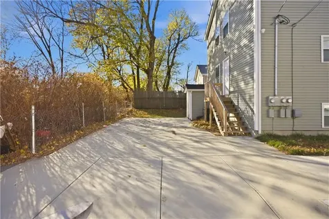 272 Sayles Street Providence RI 02905