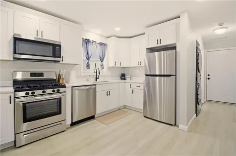 272 Sayles Street Providence RI 02905