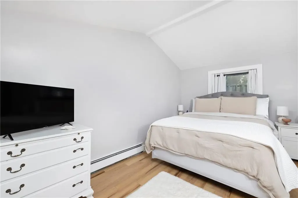 267 Green End Avenue Middletown RI 02842