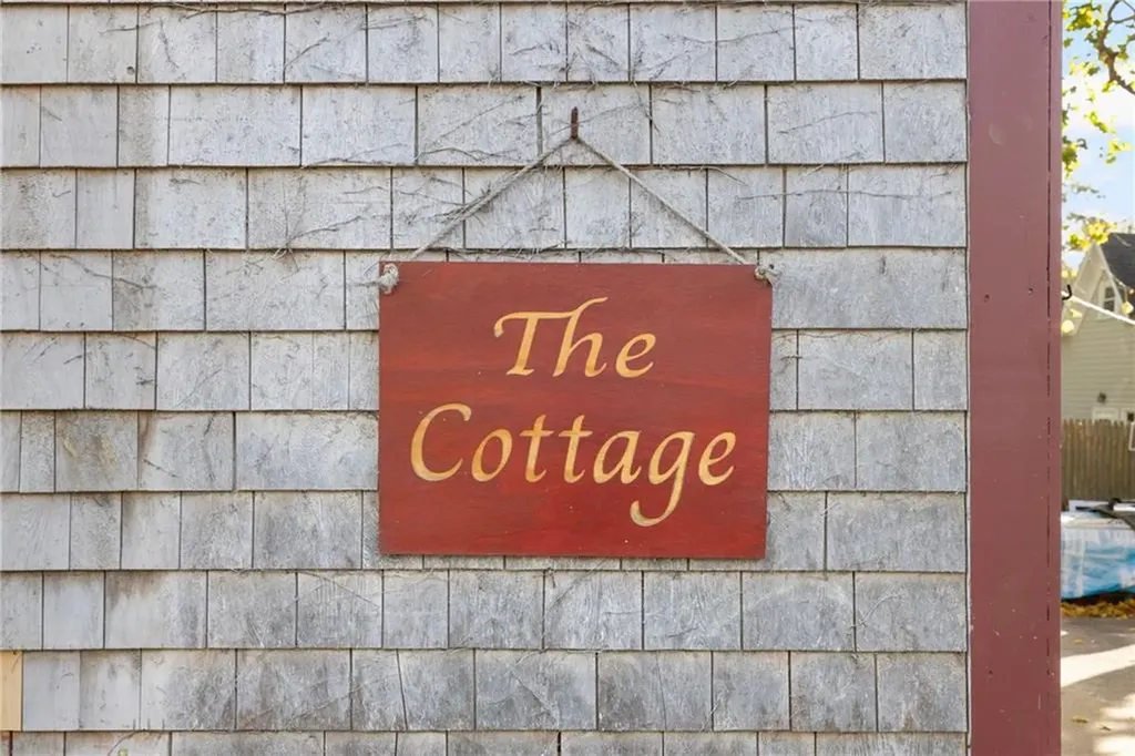 267 Green End Avenue Middletown RI 02842