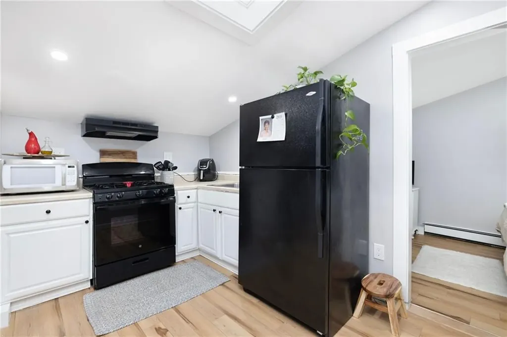 267 Green End Avenue Middletown RI 02842
