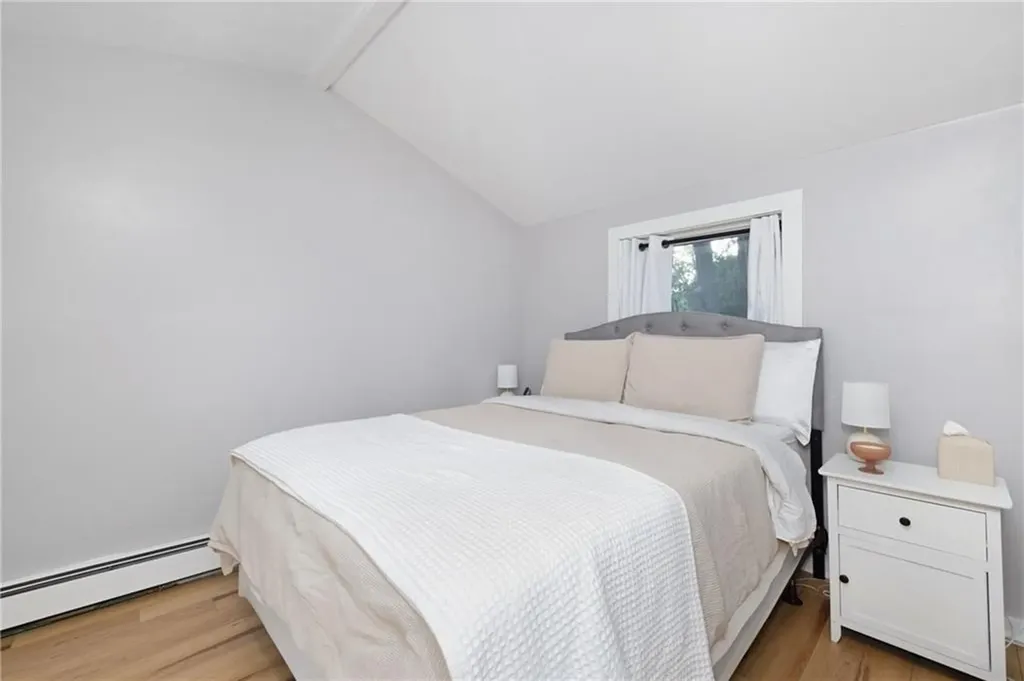 267 Green End Avenue Middletown RI 02842