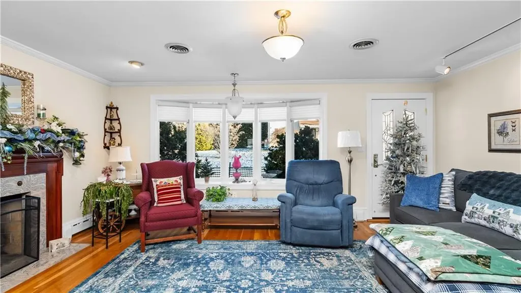 29 Robert Street Tiverton RI 02878