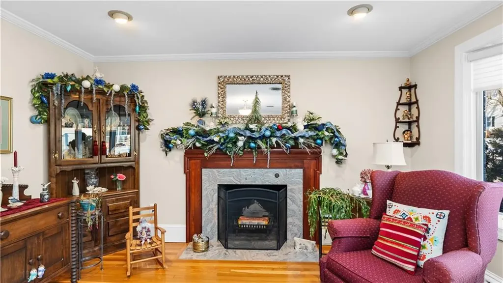 29 Robert Street Tiverton RI 02878