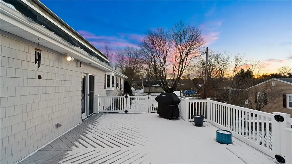 29 Robert Street Tiverton RI 02878