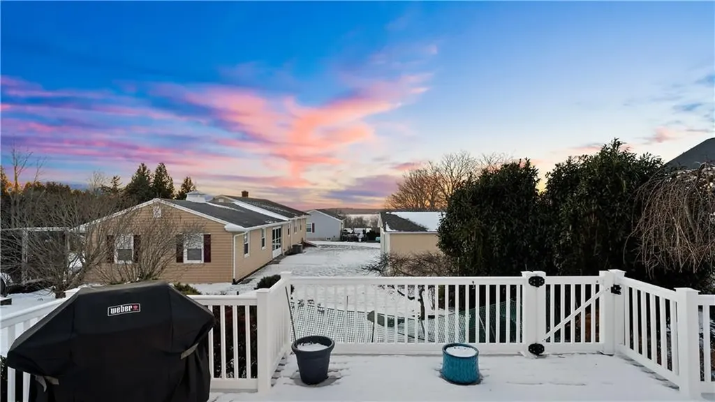 29 Robert Street Tiverton RI 02878