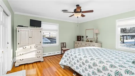 29 Robert Street Tiverton RI 02878