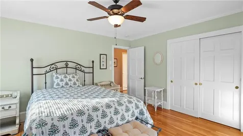 29 Robert Street Tiverton RI 02878