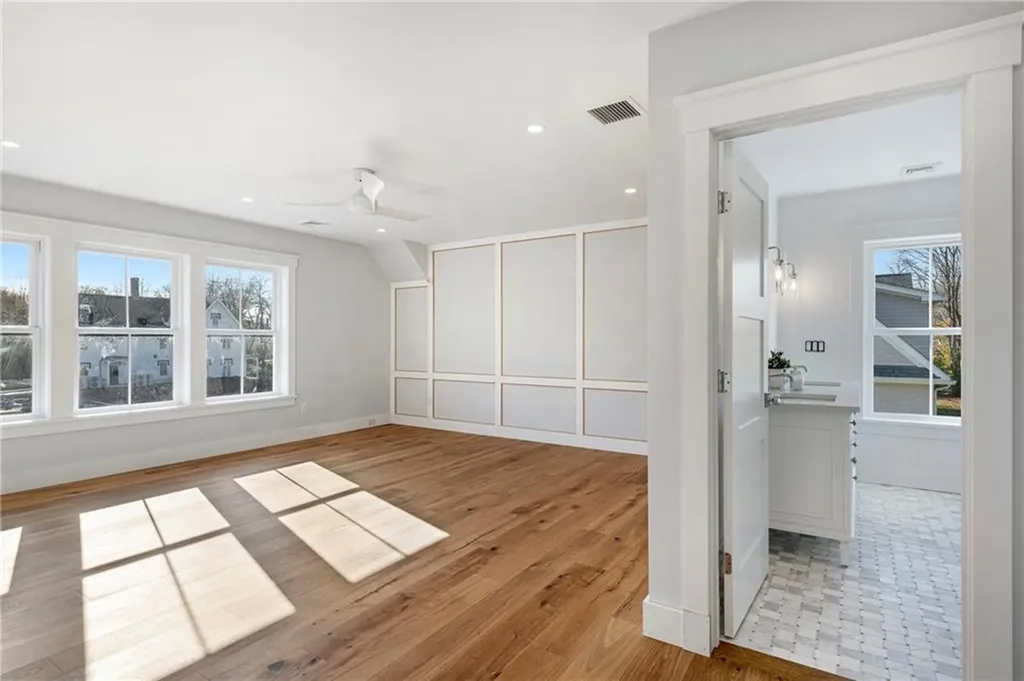 3 Knowlton Court Bristol RI 02809