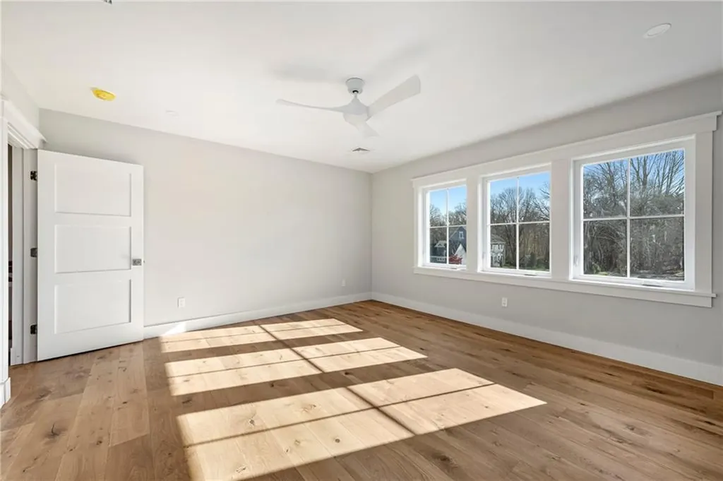 3 Knowlton Court Bristol RI 02809