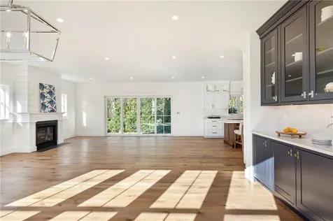 3 Knowlton Court Bristol RI 02809