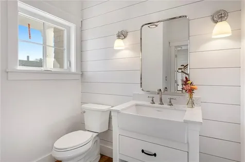 3 Knowlton Court Bristol RI 02809