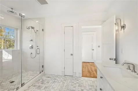 3 Knowlton Court Bristol RI 02809