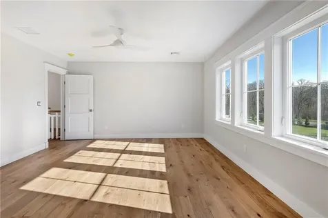 3 Knowlton Court Bristol RI 02809