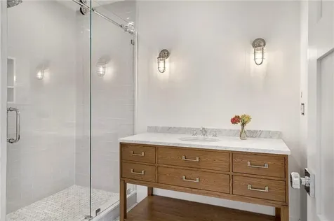 3 Knowlton Court Bristol RI 02809