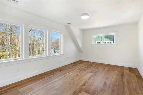 3 Knowlton Court Bristol RI 02809