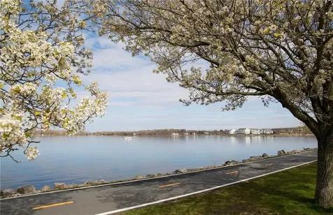 3 Knowlton Court Bristol RI 02809