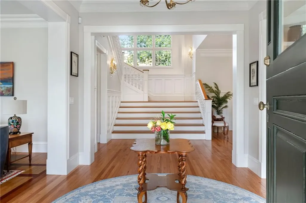 7 Red Cross Avenue Newport RI 02840