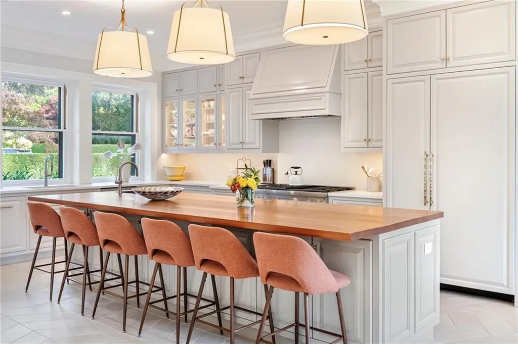 7 Red Cross Avenue Newport RI 02840