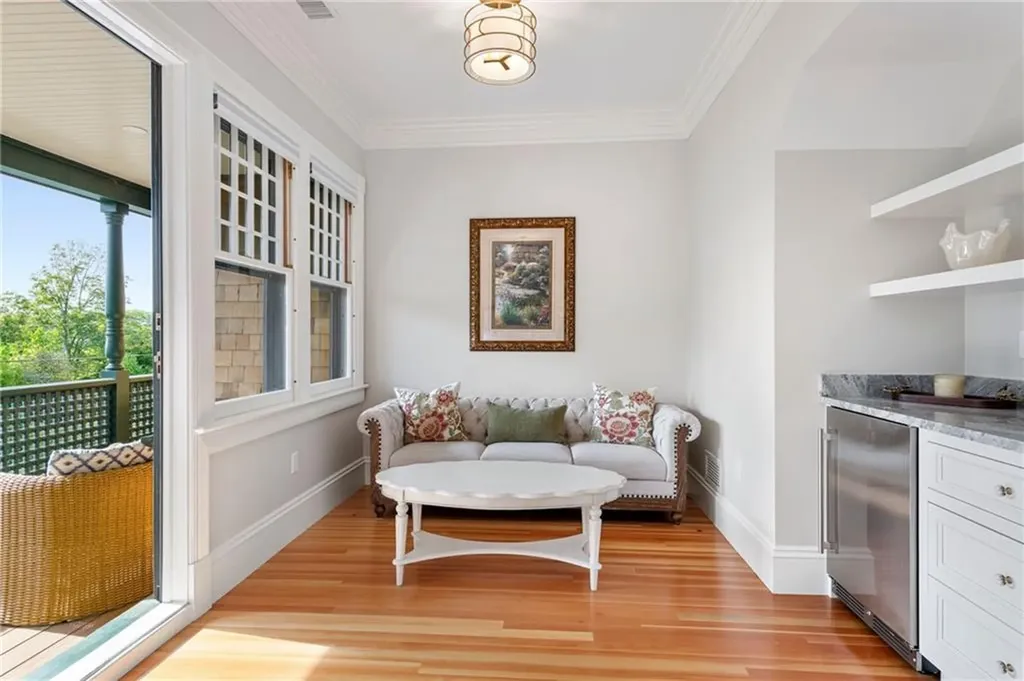 7 Red Cross Avenue Newport RI 02840