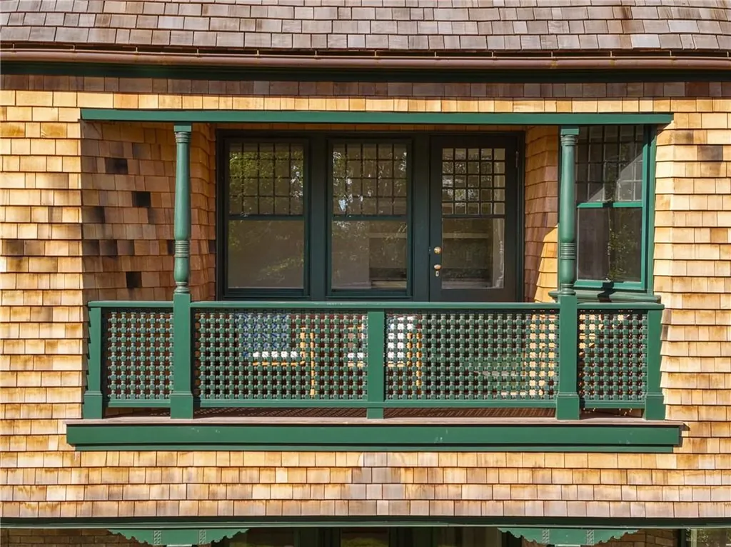 7 Red Cross Avenue Newport RI 02840