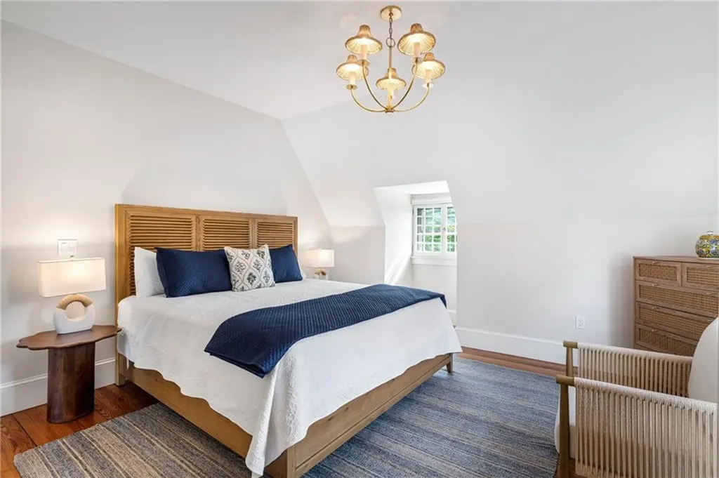 7 Red Cross Avenue Newport RI 02840