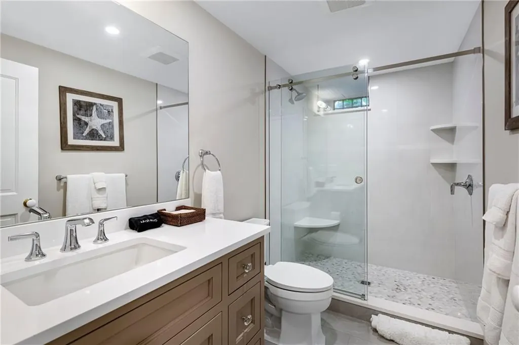 7 Red Cross Avenue Newport RI 02840