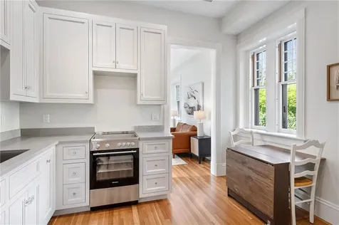 7 Red Cross Avenue Newport RI 02840