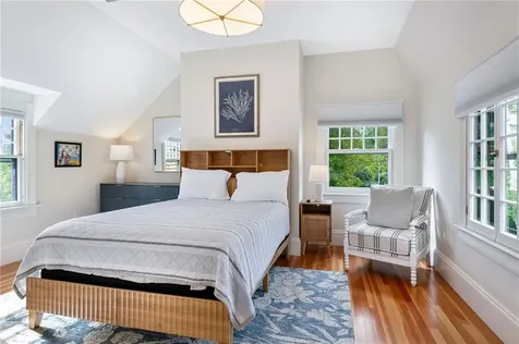 7 Red Cross Avenue Newport RI 02840