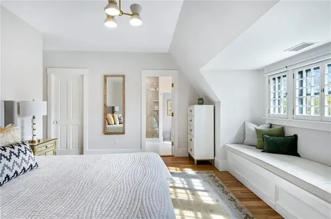 7 Red Cross Avenue Newport RI 02840