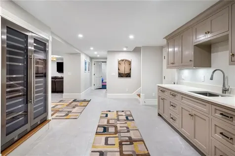 7 Red Cross Avenue Newport RI 02840