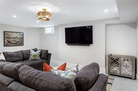 7 Red Cross Avenue Newport RI 02840