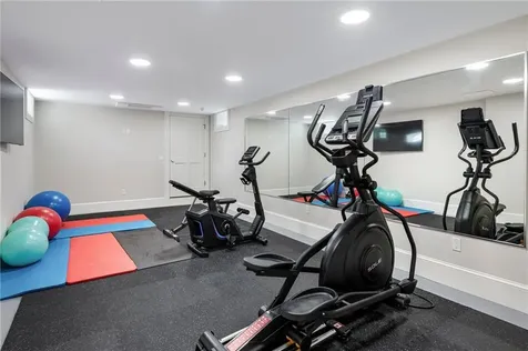 7 Red Cross Avenue Newport RI 02840