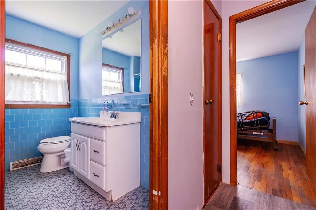 74 Brookhaven Drive East Providence RI 02914