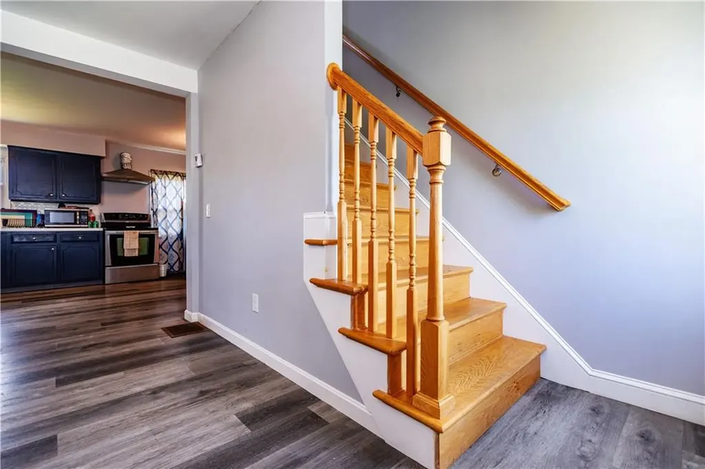 74 Brookhaven Drive East Providence RI 02914