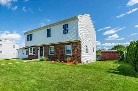 74 Brookhaven Drive East Providence RI 02914
