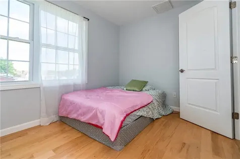 74 Brookhaven Drive East Providence RI 02914