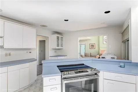 1 Ledge Road Newport RI 02840