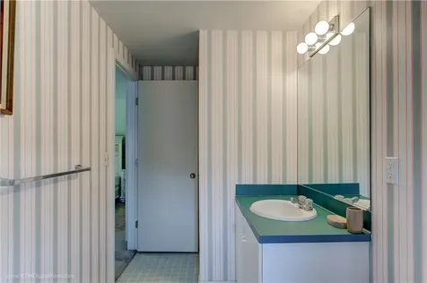 1 Ledge Road Newport RI 02840