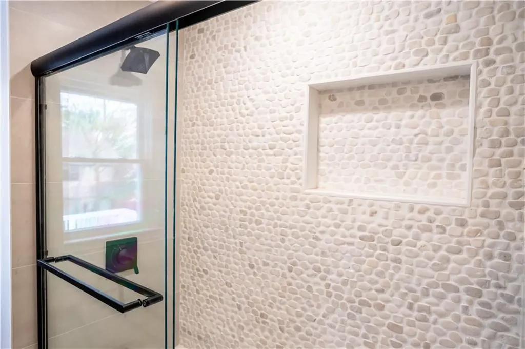 123 Cowesett Road Warwick RI 02886