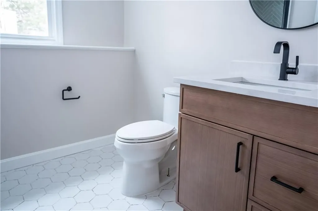 123 Cowesett Road Warwick RI 02886