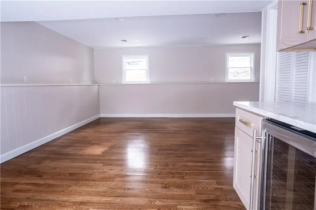 123 Cowesett Road Warwick RI 02886